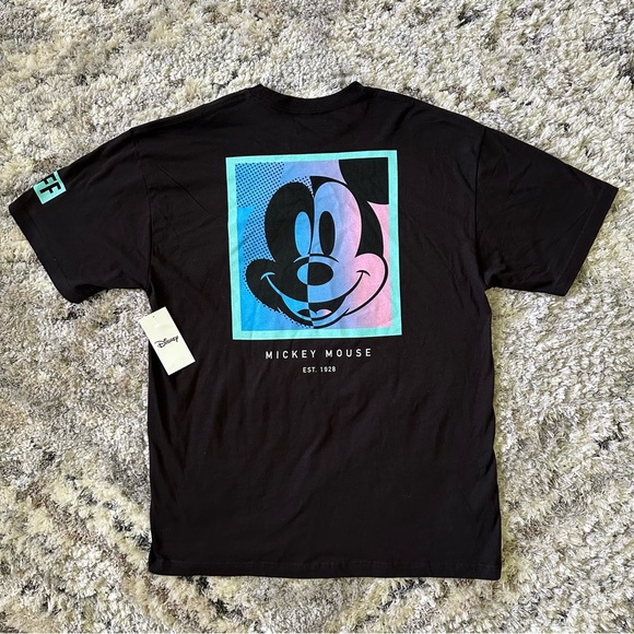 NWT Disney Mickey Mouse Black Short Sleeve Shirt Size XL - Picture 7 of 8